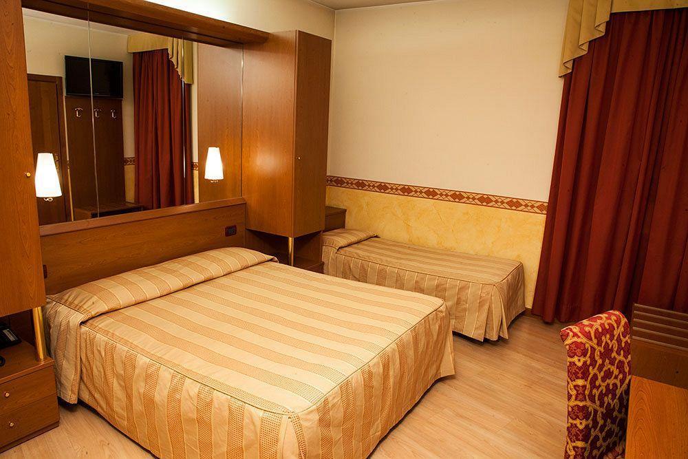 Felix Hotel Montecchio Maggiore Buitenkant foto